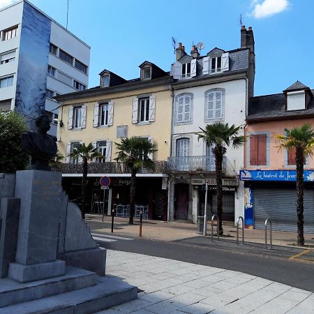 Appartement Hypercentre Tarbes - 2 Grandes Chambres Exterior photo